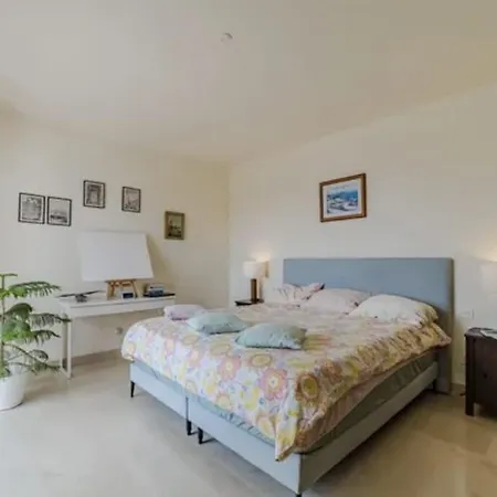 Sunset Apartment